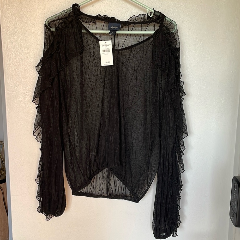 NWT buckle sheer top size medium
